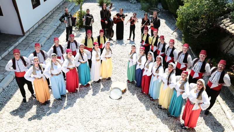 ansambl-narodnih-igara-i-pjesama-folklor-baščaršija