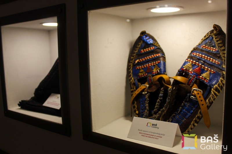 Bas gallery