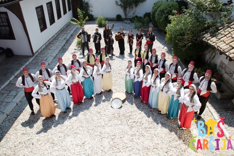 ALL COLORS OF TRADITION