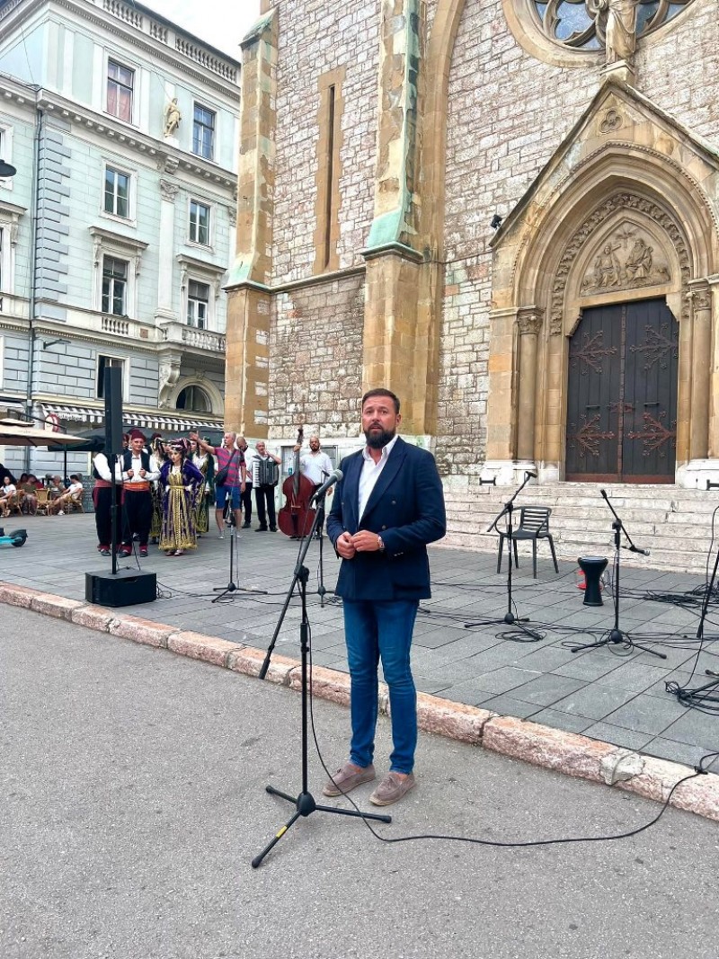 Sarajevske ljetne noći tradicije