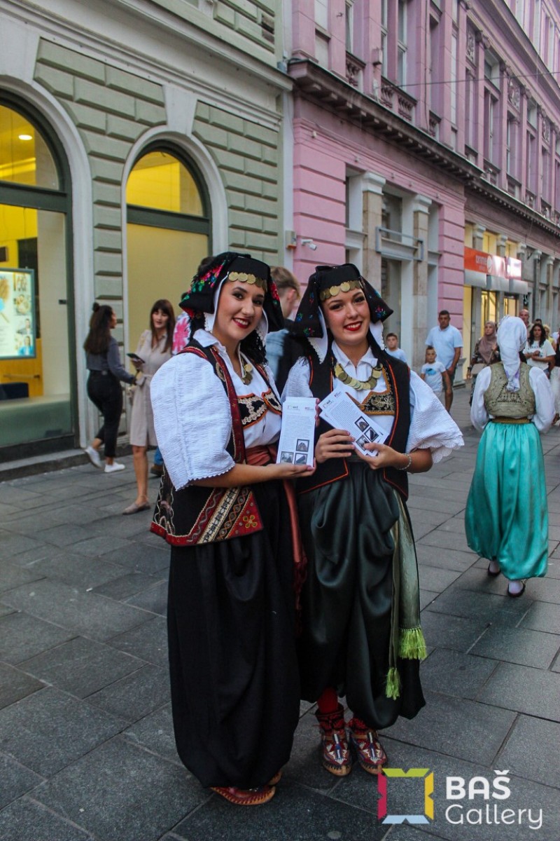 BAŠ GALLERY U NOVOM RUHU