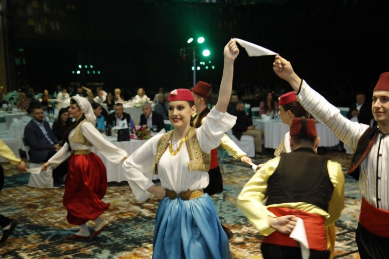 Povelja sa grbom Općine Stari Grad uručena KUD Baščaršija na svečanoj sjednici Općine Stari Grad