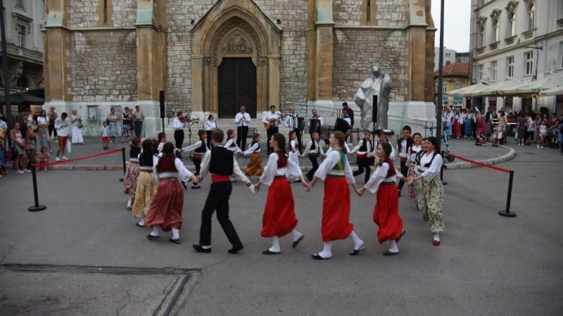 Sarajevske ljetne noći tradicije