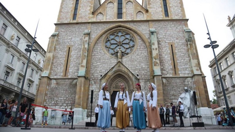 Sarajevske ljetne noći tradicije