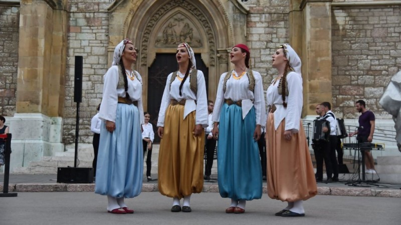 Sarajevske ljetne noći tradicije
