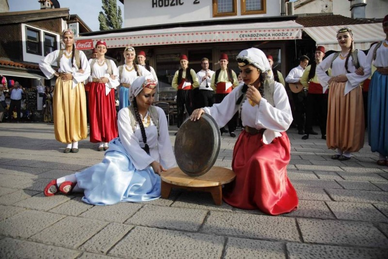 Sarajevske ljetne noći tradicije