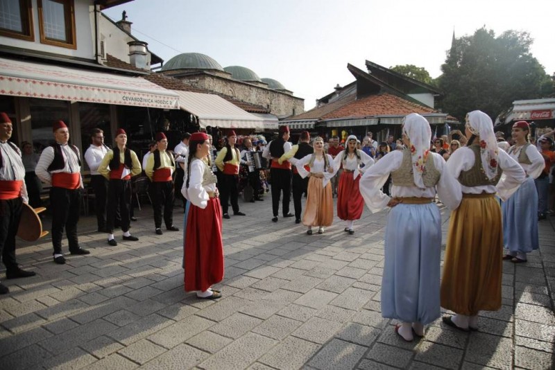 Sarajevske ljetne noći tradicije