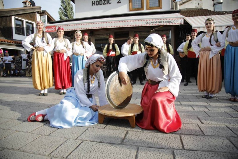 Sarajevske ljetne noći tradicije