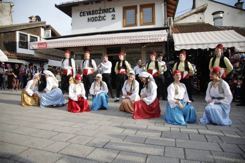 Sarajevske ljetne noći tradicije